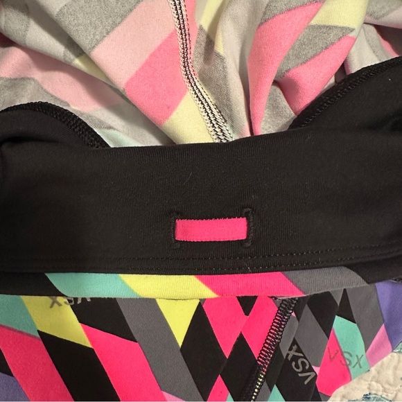 VSX Victoria’s Secret Sport Knockout Multi- Colour Geometric Print Leggings - Picture 11 of 11